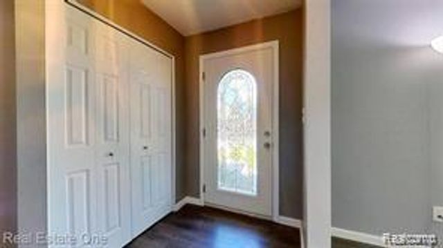 41744 Mae Wood Drive, Sterling Heights, MI 48313