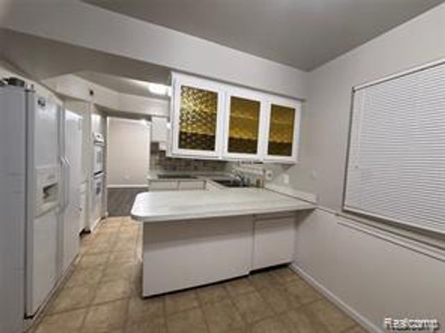 41744 Mae Wood Drive, Sterling Heights, MI 48313