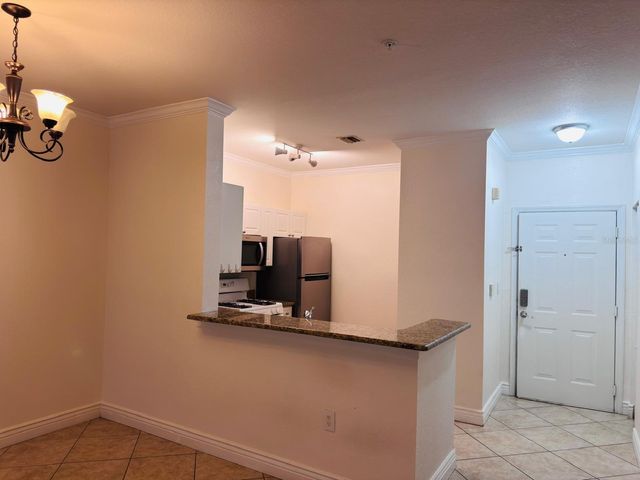 2723 VIA CAPRI 825, Clearwater, FL 33764