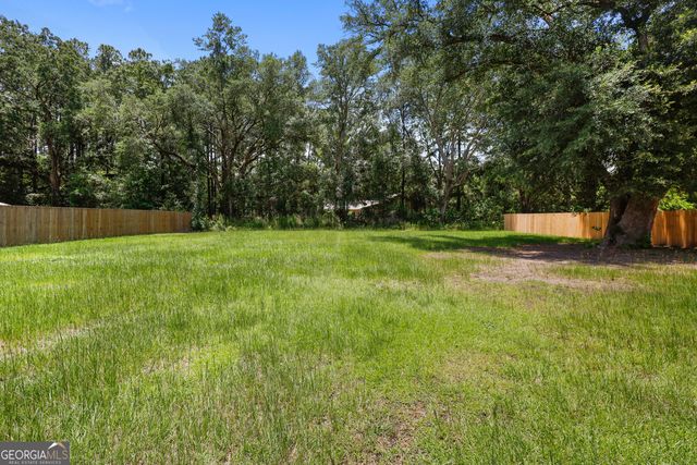 120 Baker Field Lane SE, Ludowici, GA 31316