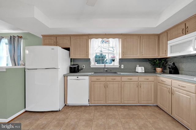 88 WOOSAMONSA RD, Pennington, NJ 08534