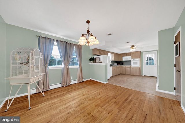 88 WOOSAMONSA RD, Pennington, NJ 08534