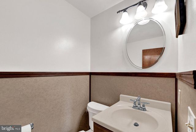 88 WOOSAMONSA RD, Pennington, NJ 08534
