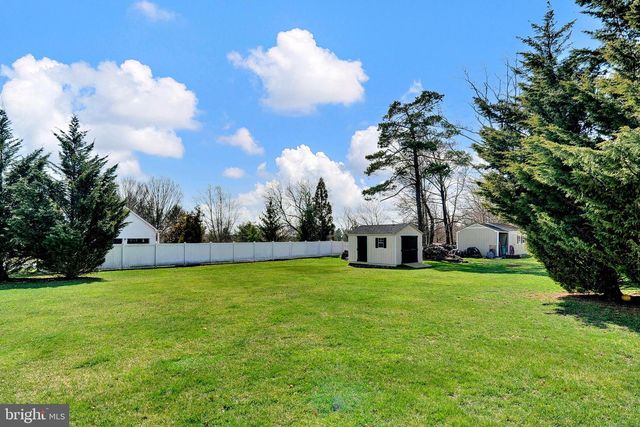 88 WOOSAMONSA RD, Pennington, NJ 08534