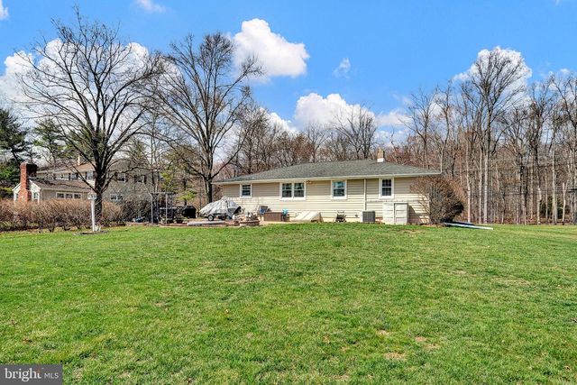 88 WOOSAMONSA RD, Pennington, NJ 08534