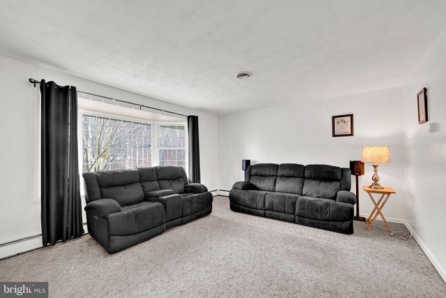 88 WOOSAMONSA RD, Pennington, NJ 08534