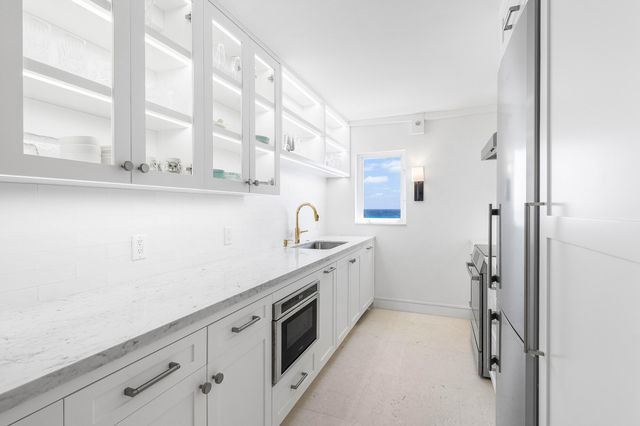 3301 S Ocean Boulevard 810, Highland Beach, FL 33487