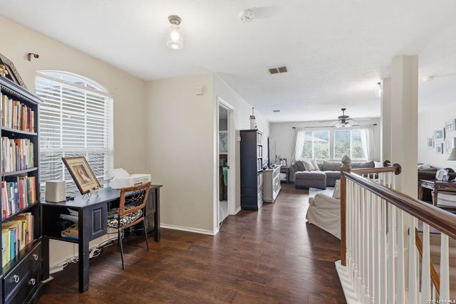 5830 Holbrook Way, San Antonio, TX 78253
