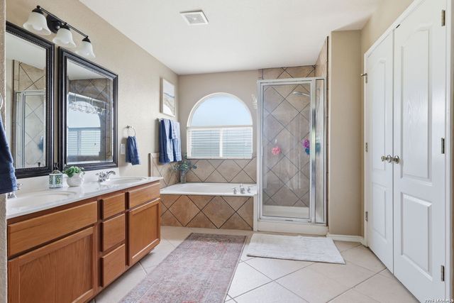 5830 Holbrook Way, San Antonio, TX 78253