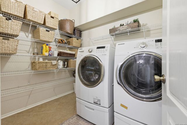 5830 Holbrook Way, San Antonio, TX 78253