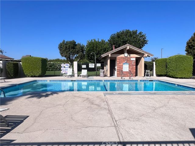 8828 La Zana Court, Fountain Valley, CA 92708