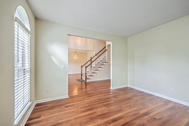 8522 Long Meadow Drive, North Charleston, SC 29420