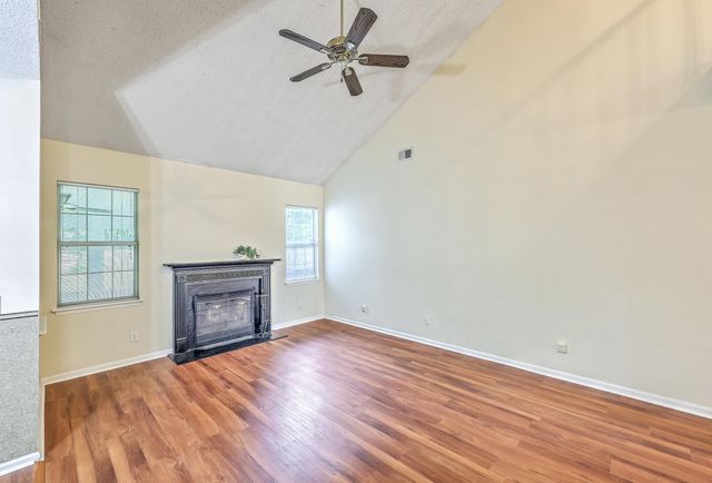 8522 Long Meadow Drive, North Charleston, SC 29420