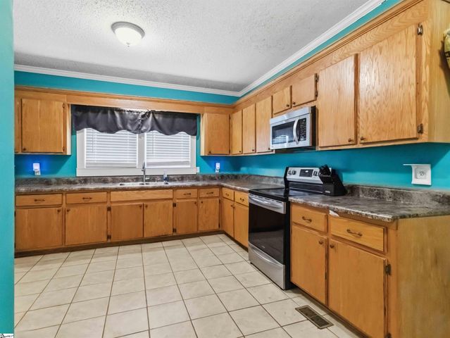 8768 Highway 92, Enoree, SC 29335