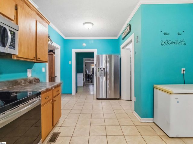 8768 Highway 92, Enoree, SC 29335