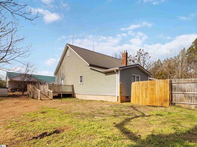 8768 Highway 92, Enoree, SC 29335