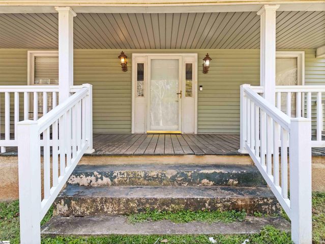 8768 Highway 92, Enoree, SC 29335