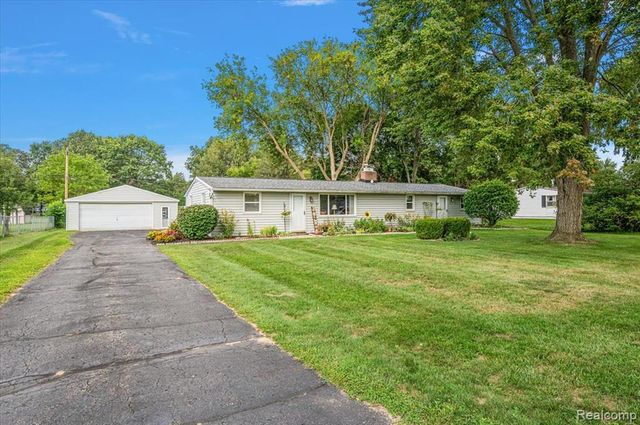 5011 Cecelia Ann Avenue, Clarkston, MI 48346