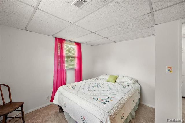 5011 Cecelia Ann Avenue, Clarkston, MI 48346