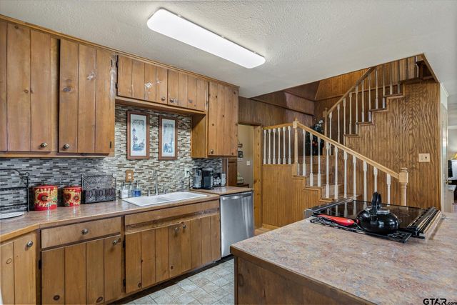 310 North Lake Drive, Murchison, TX 75778