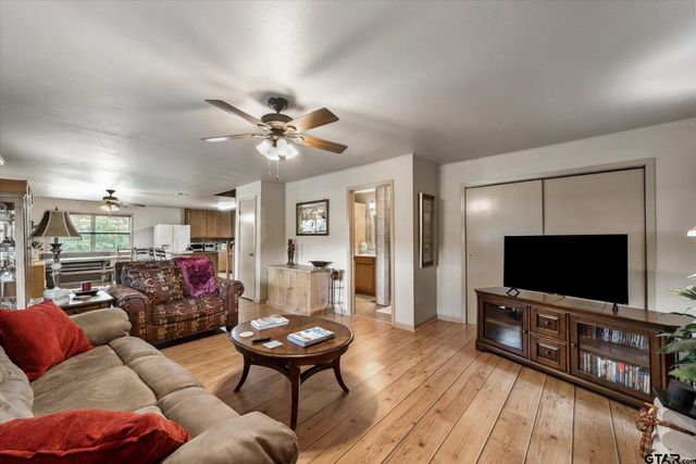 310 North Lake Drive, Murchison, TX 75778