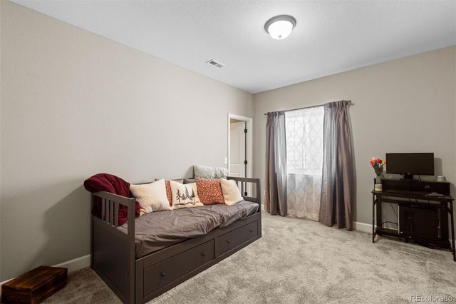 8480 Arapahoe Peak Street, Littleton, CO 80125