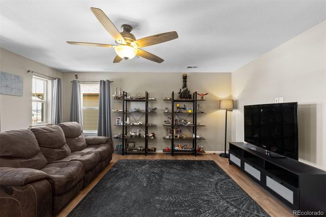 8480 Arapahoe Peak Street, Littleton, CO 80125