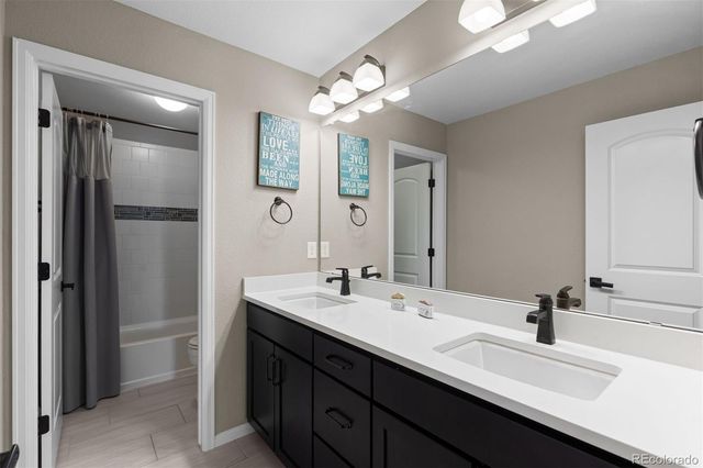 8480 Arapahoe Peak Street, Littleton, CO 80125