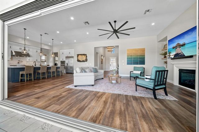 3918 Skyline Dr, Rocklin, CA 95677