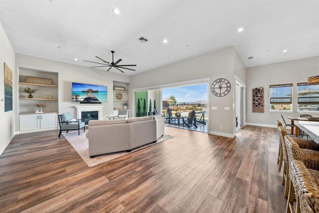 3918 Skyline Dr, Rocklin, CA 95677