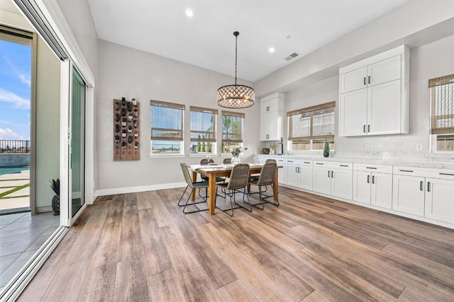 3918 Skyline Dr, Rocklin, CA 95677