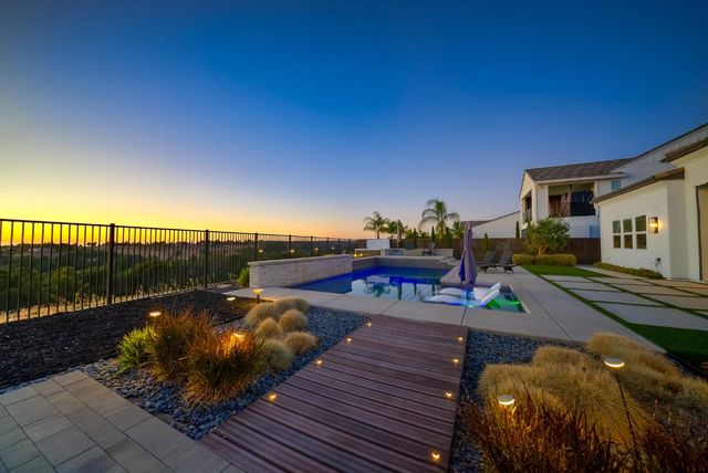 3918 Skyline Dr, Rocklin, CA 95677