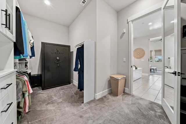 3918 Skyline Dr, Rocklin, CA 95677