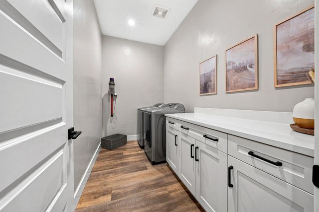 3918 Skyline Dr, Rocklin, CA 95677