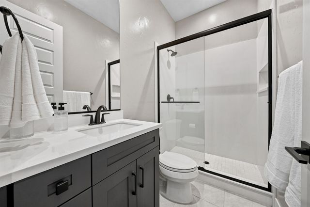 3918 Skyline Dr, Rocklin, CA 95677
