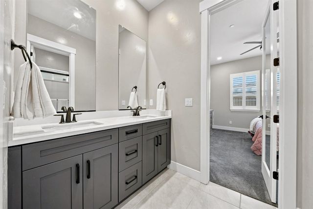 3918 Skyline Dr, Rocklin, CA 95677