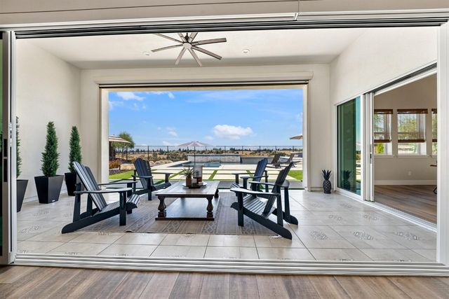 3918 Skyline Dr, Rocklin, CA 95677
