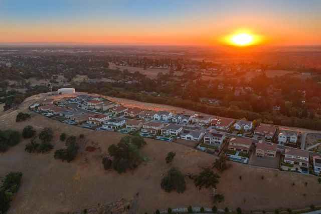 3918 Skyline Dr, Rocklin, CA 95677