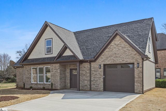 432 Ambiance Court, Spartanburg, SC 29301