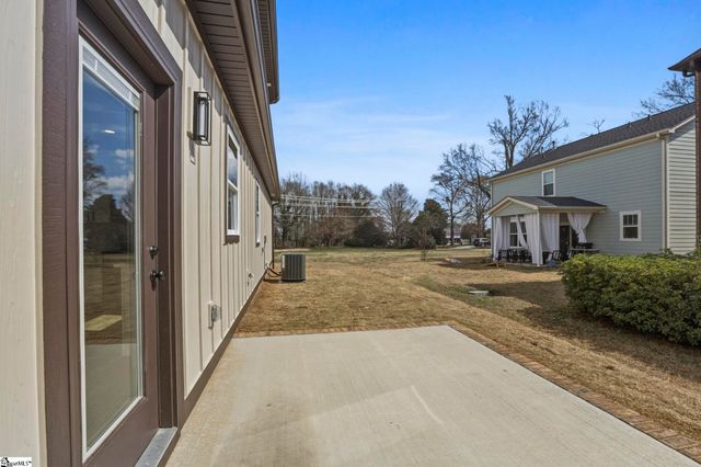 432 Ambiance Court, Spartanburg, SC 29301