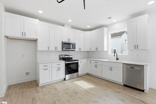 432 Ambiance Court, Spartanburg, SC 29301