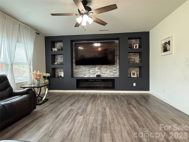 129 Mooring Drive, Statesville, NC 28677