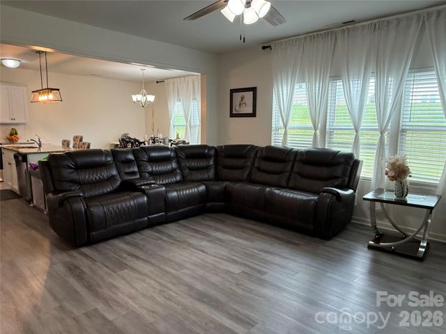 129 Mooring Drive, Statesville, NC 28677