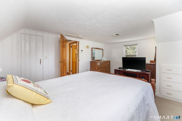 49 Wakeley Road, Newington, CT 06111