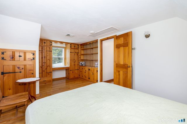 49 Wakeley Road, Newington, CT 06111