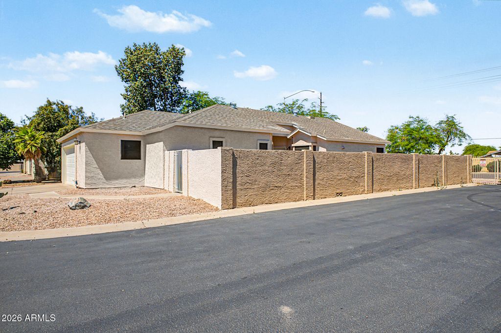 Image 3 of property listing at 4725 E BROWN Road 70, Mesa, AZ 85205