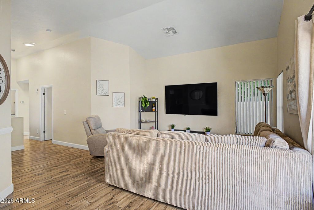 Image 7 of property listing at 4725 E BROWN Road 70, Mesa, AZ 85205