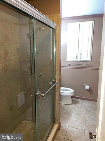 504 23RD PL NE, Washington, DC 20002