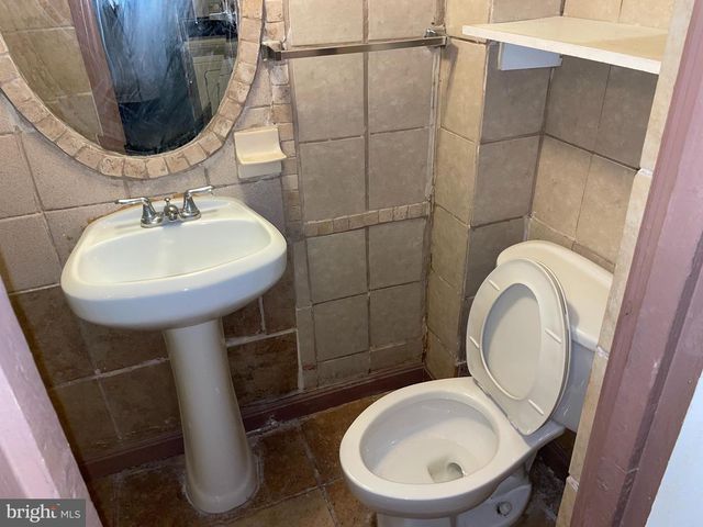 504 23RD PL NE, Washington, DC 20002