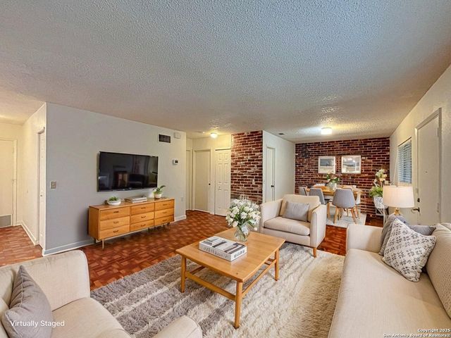 117 Meadow Way, Converse, TX 78109